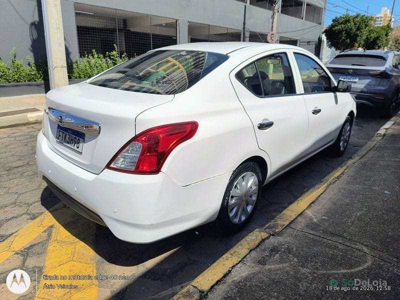 Nissan Versa V-Drive 1.6 16V Flex Mec. — foto 8