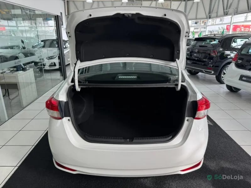 Toyota Yaris XS Sedan Flex Aut — foto 7