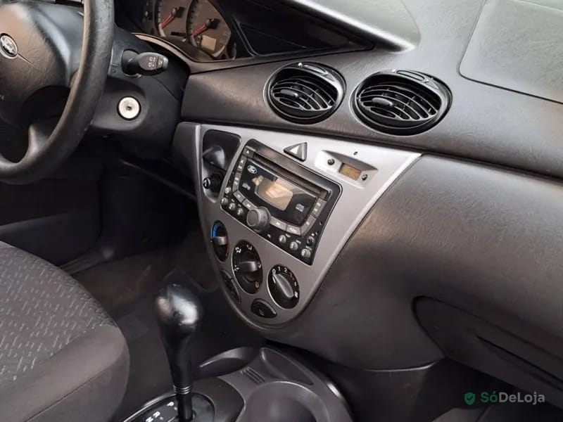 Ford Focus Ghia 16V Gasolina 4P Automático — foto 9