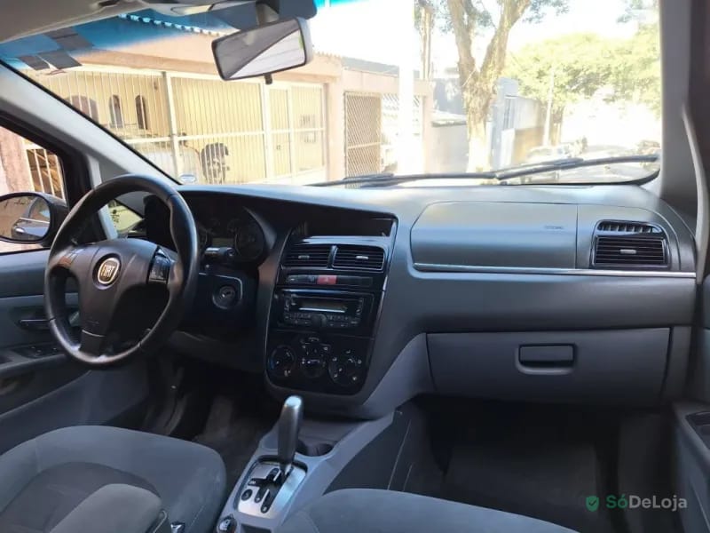Fiat Linea Essence 16V Flex 4P Automatizado — foto 10