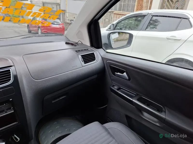 Volkswagen Crossfox MI 8V Flex 4P Manual — foto 3