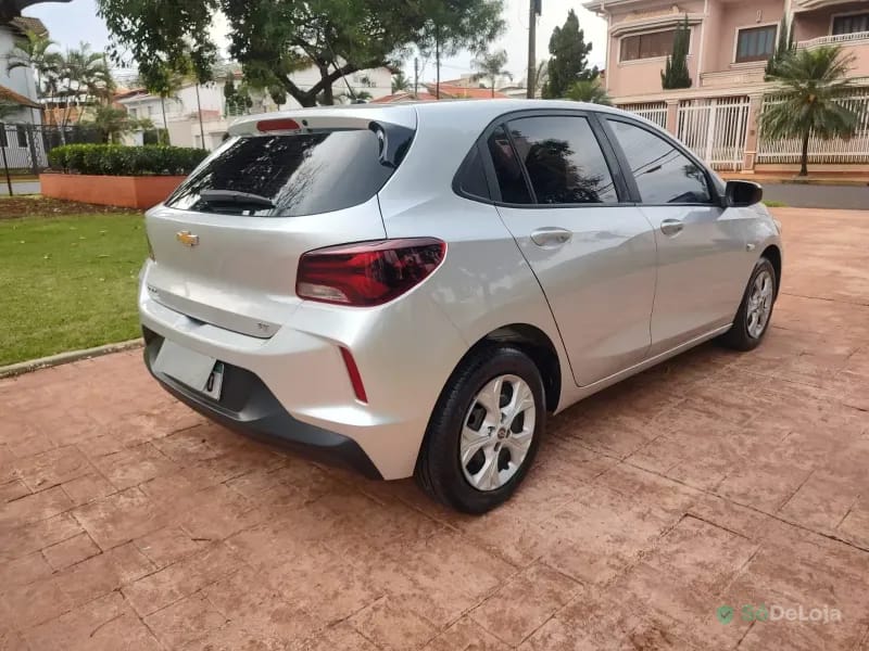 Chevrolet Onix Hatch LT 1.0 12V Flex 5p Mec. — foto 4