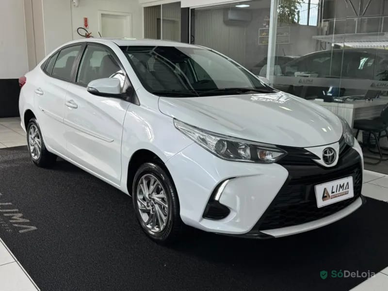 Toyota Yaris XS Sedan Flex Aut — foto 2