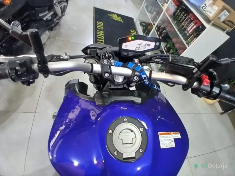 Yamaha MT-09 Naked — foto 13