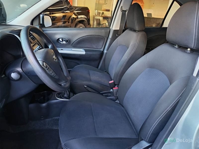 Nissan March SL Manual — foto 11