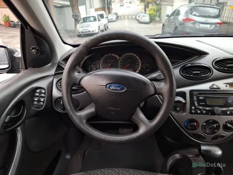 Ford Focus Ghia 16V Gasolina 4P Automático — foto 8