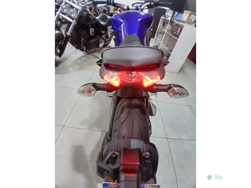 Yamaha MT-09 Naked — foto 14