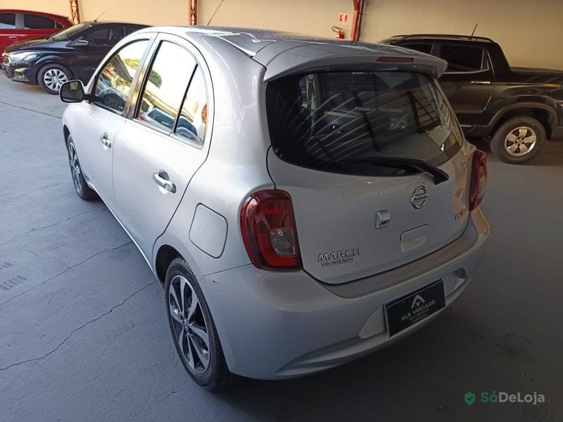 Nissan March SL Manual — foto 5
