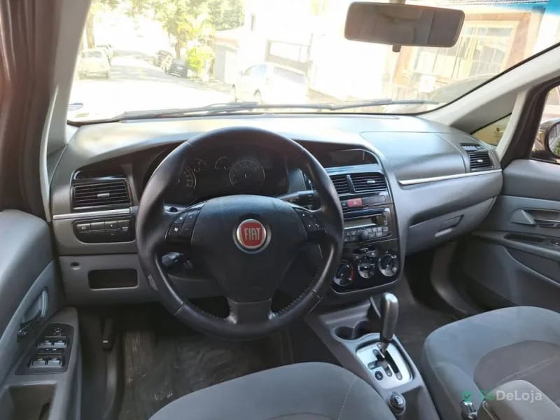 Fiat Linea Essence 16V Flex 4P Automatizado — foto 13