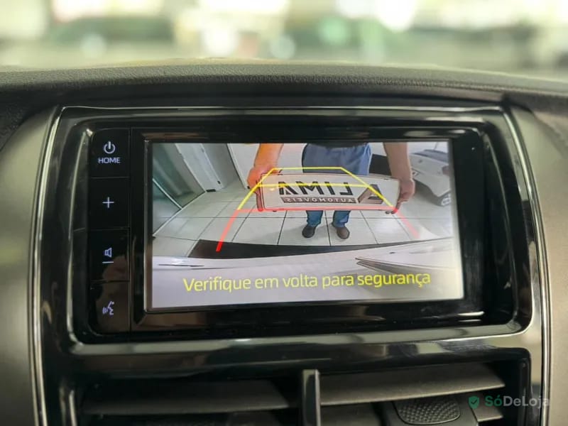 Toyota Yaris XS Sedan Flex Aut — foto 14
