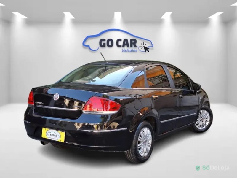 Fiat Linea Essence 16V Flex 4P Automatizado — foto 6