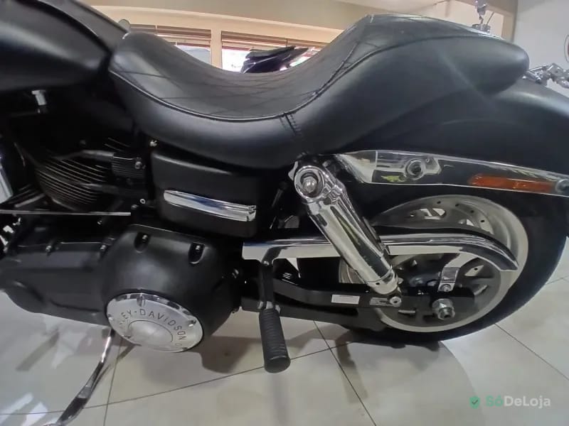 Harley-Davidson Dyna FAT Bob Custom — foto 5