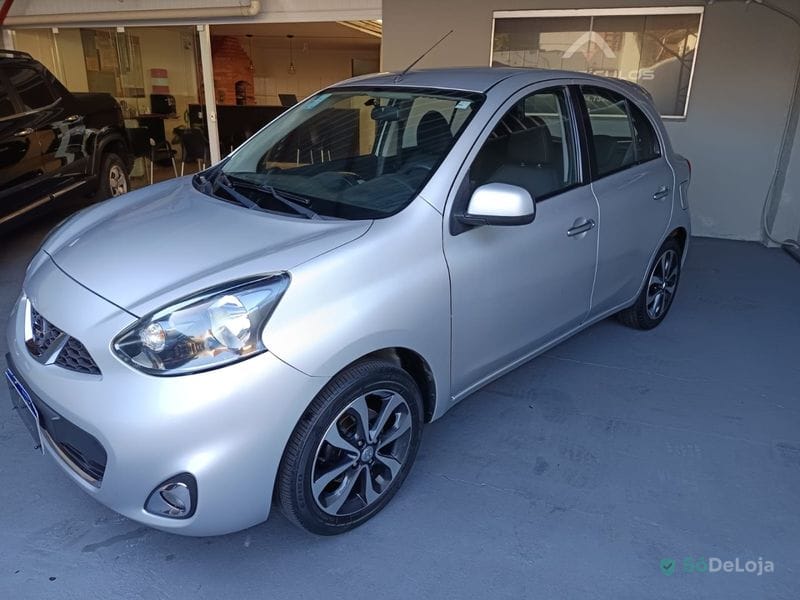 Nissan March SL Manual — foto 4