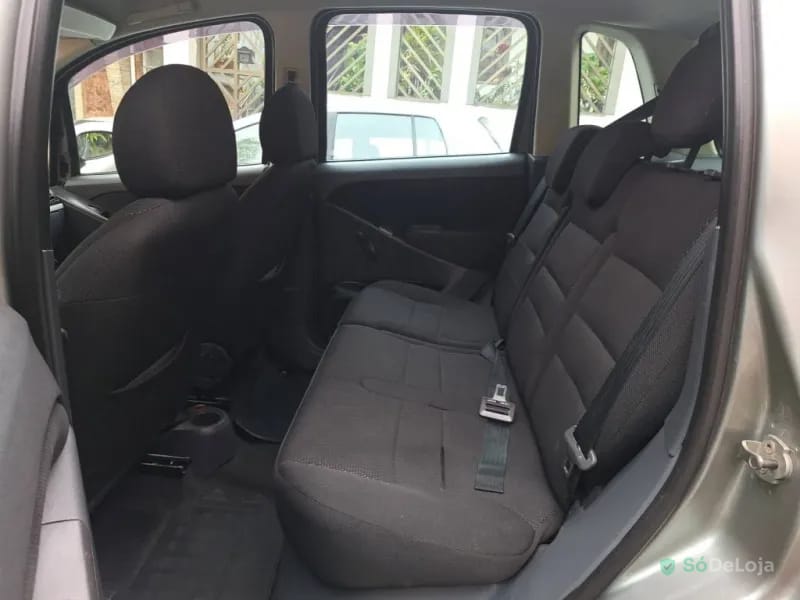 Fiat Idea MPI ELX 8V Flex 4P Manual — foto 13