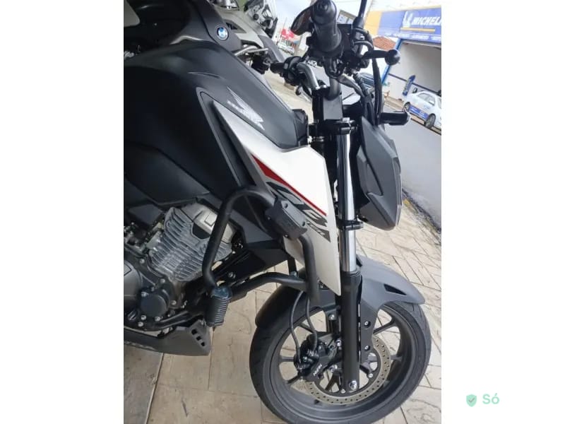 Honda CB 300F Twister CBS Naked — foto 3