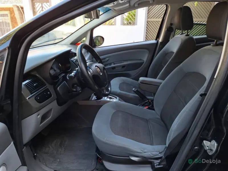 Fiat Linea Essence 16V Flex 4P Automatizado — foto 15