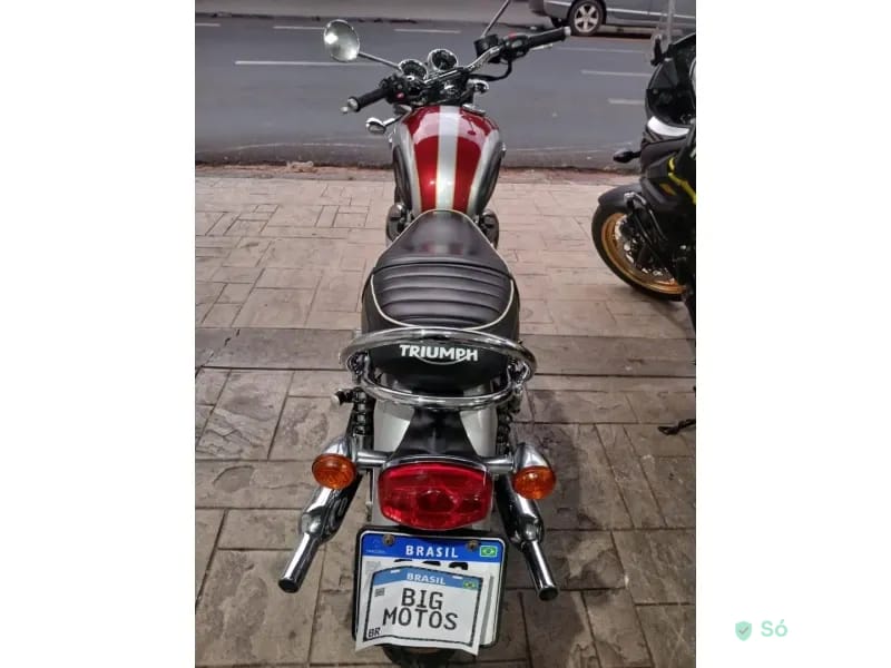 Triumph Bonneville T120 1200 Custom — foto 11