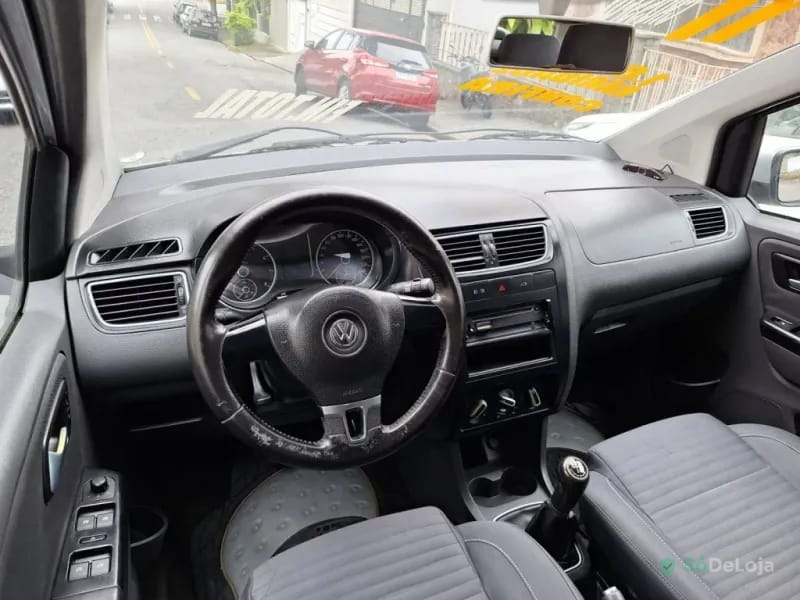 Volkswagen Crossfox MI 8V Flex 4P Manual — foto 11