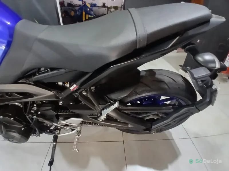 Yamaha MT-09 Naked — foto 7