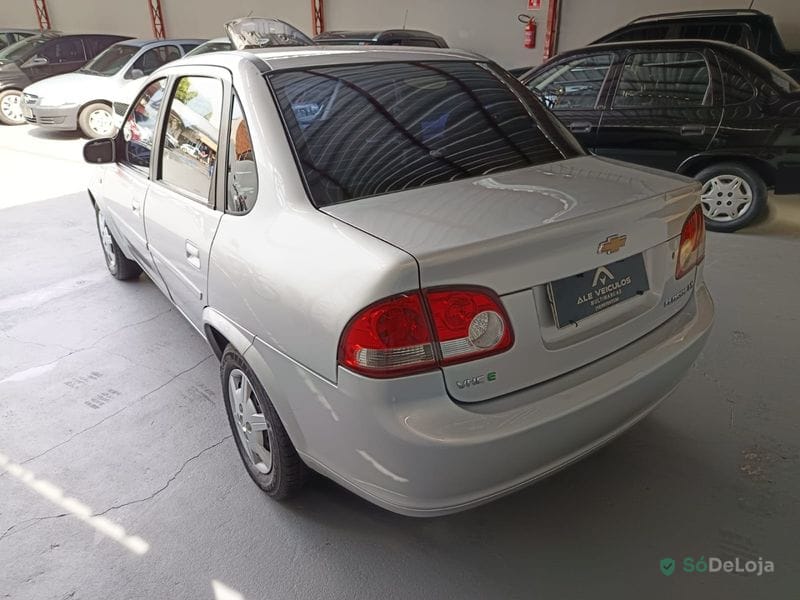Chevrolet Classic LS Manual — foto 4