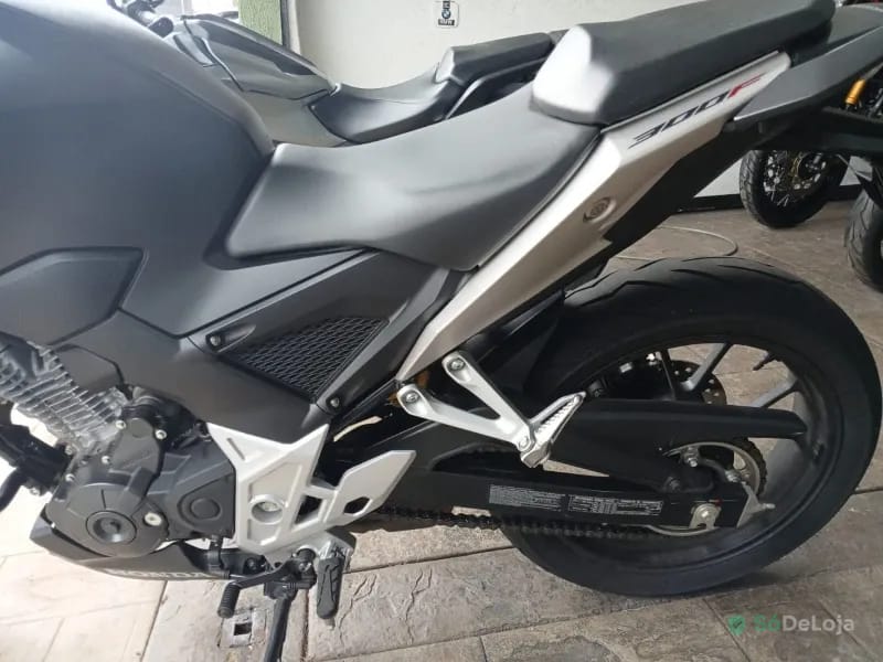 Honda CB 300F Twister CBS Naked — foto 7