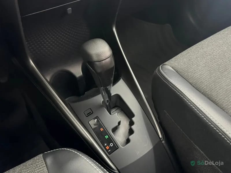 Toyota Yaris XS Sedan Flex Aut — foto 13