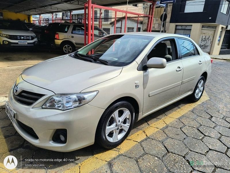 Toyota Corolla GLi 1.8 Flex 16V Mec. 2013/2013