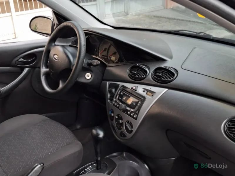 Ford Focus Ghia 16V Gasolina 4P Automático — foto 14