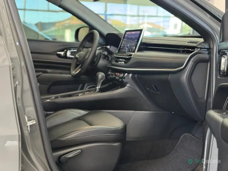 Jeep Compass T270 TB 4X2 Flex Aut — foto 15