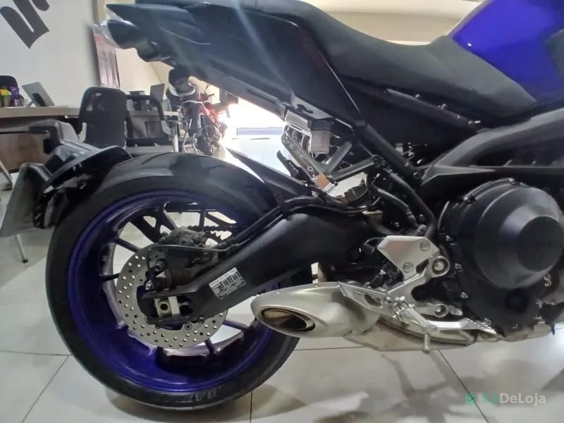 Yamaha MT-09 Naked — foto 5