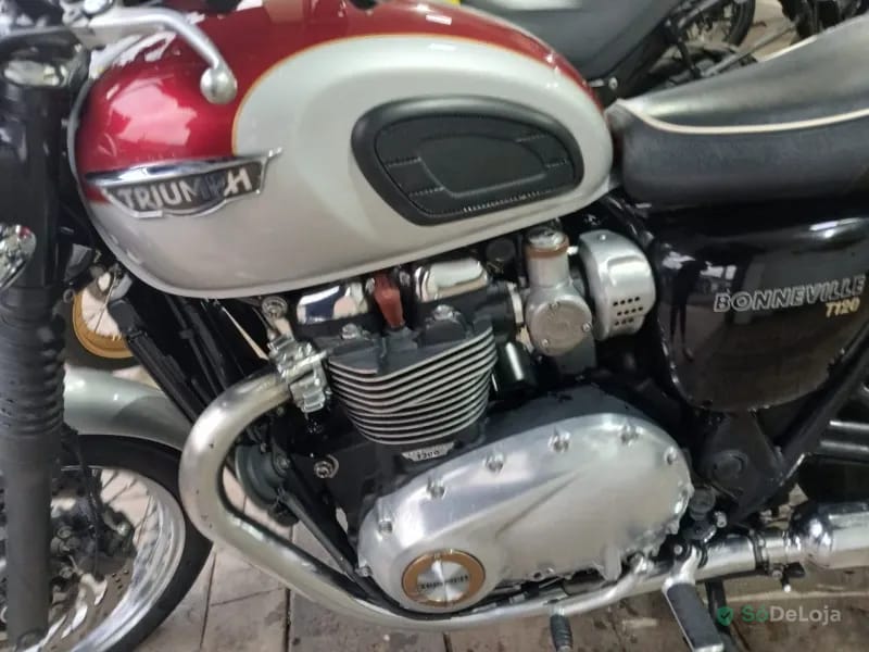 Triumph Bonneville T120 1200 Custom — foto 9