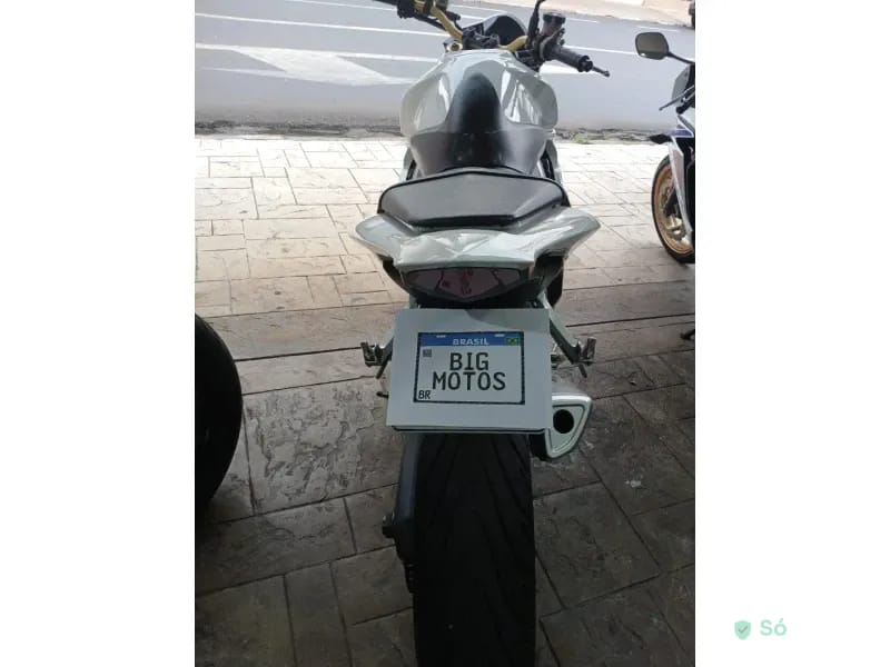Honda CB 1000R Naked — foto 9